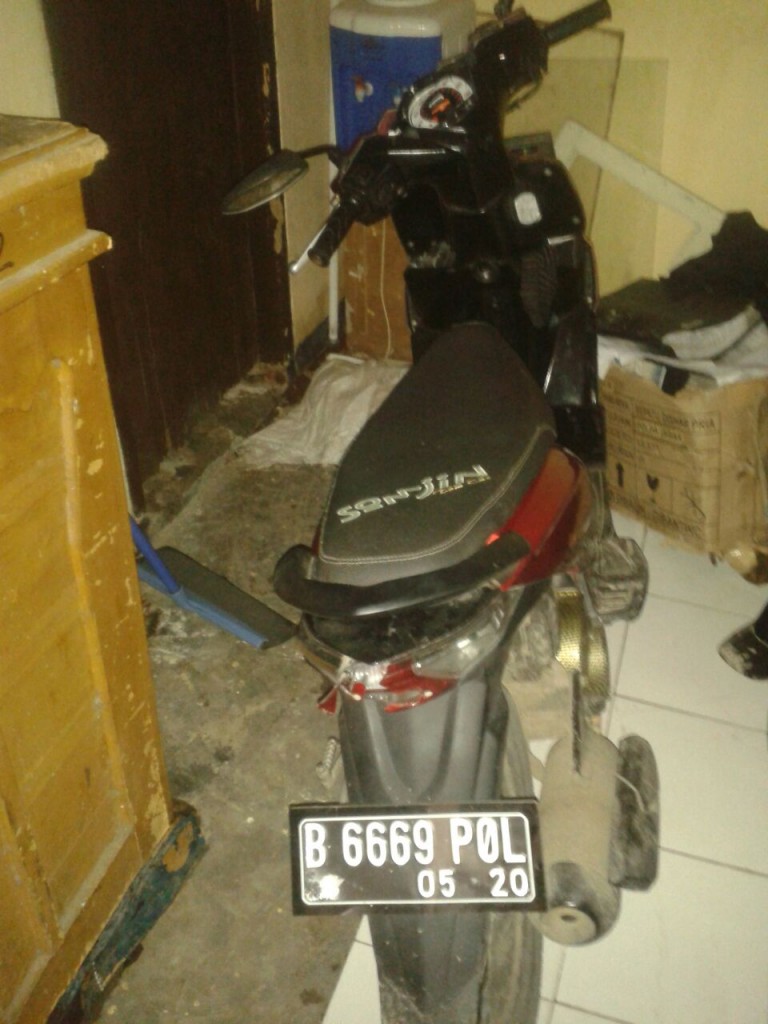 Motor Pelaku yang diamankan Polisi sebagai barang bukti. Dok. Humas Polsek Tanah Sareal.