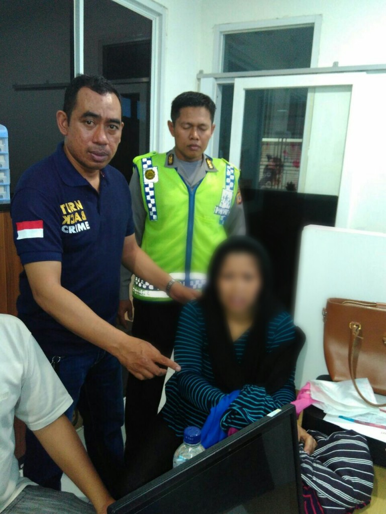 Kedapatan curi pakaian di Toko Ria Busana, N, wanita berusia 41 tahun ini akhirnya ditangkap Polisi. Dok. Humas Polsek Bogor Tengah