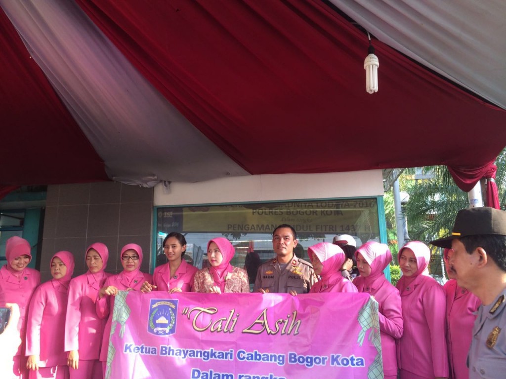 Ketua Bhayangkari Cabang Bogor Kota Safari Ramadhan Dengan