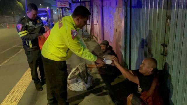 Giat Penaikan Bendera Merah Putih Dalam Rangkaian Festival Merah Putih