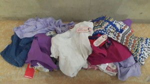 Foto: 17 Potong pakaian hasil curian yang disita Polsek Bogor Tengah sebagai barang bukti. Dok. Humas Polsek Bogor Tengah.